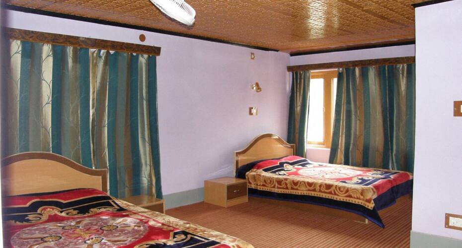 Aryan Valley View Cottage, Matheran 2